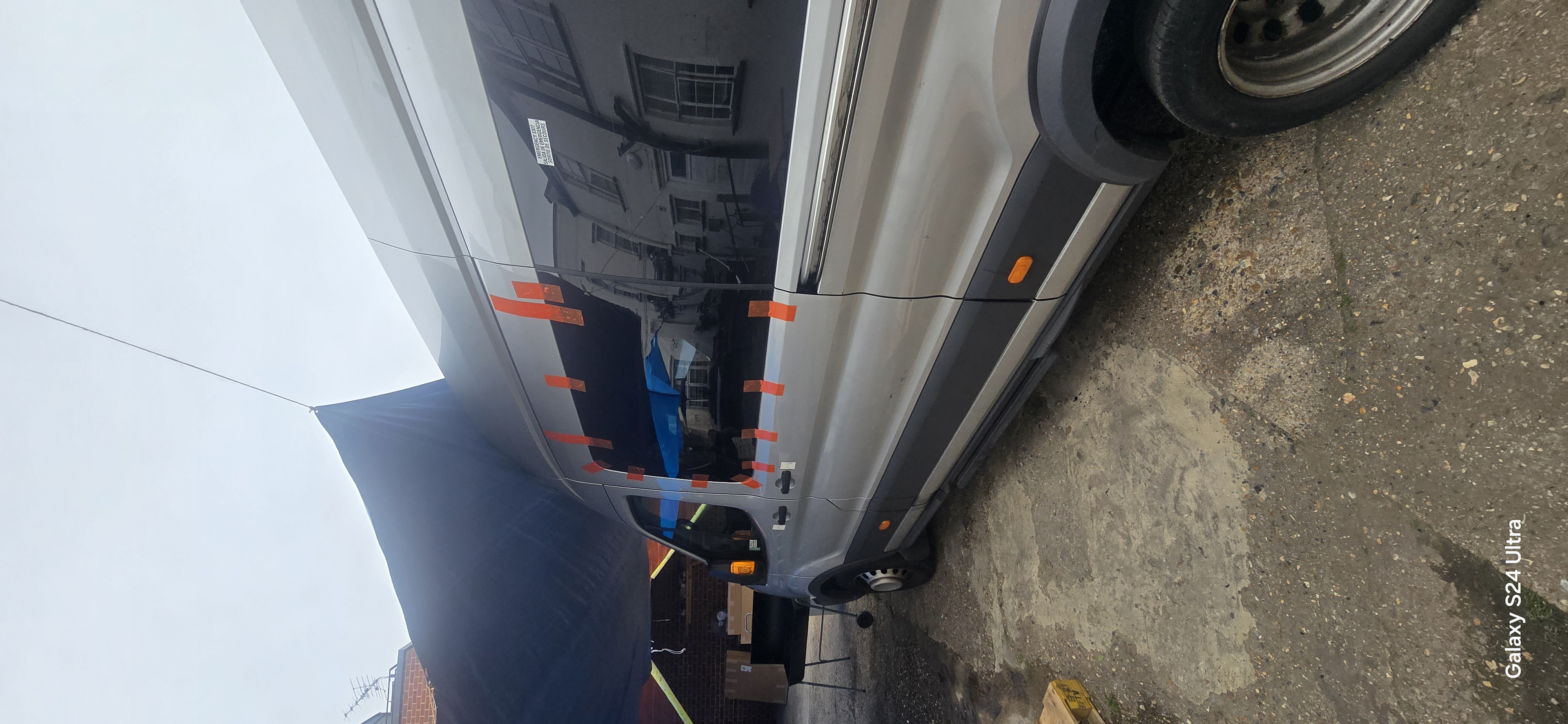 Van side door glass replacement by JJ Windscreens
